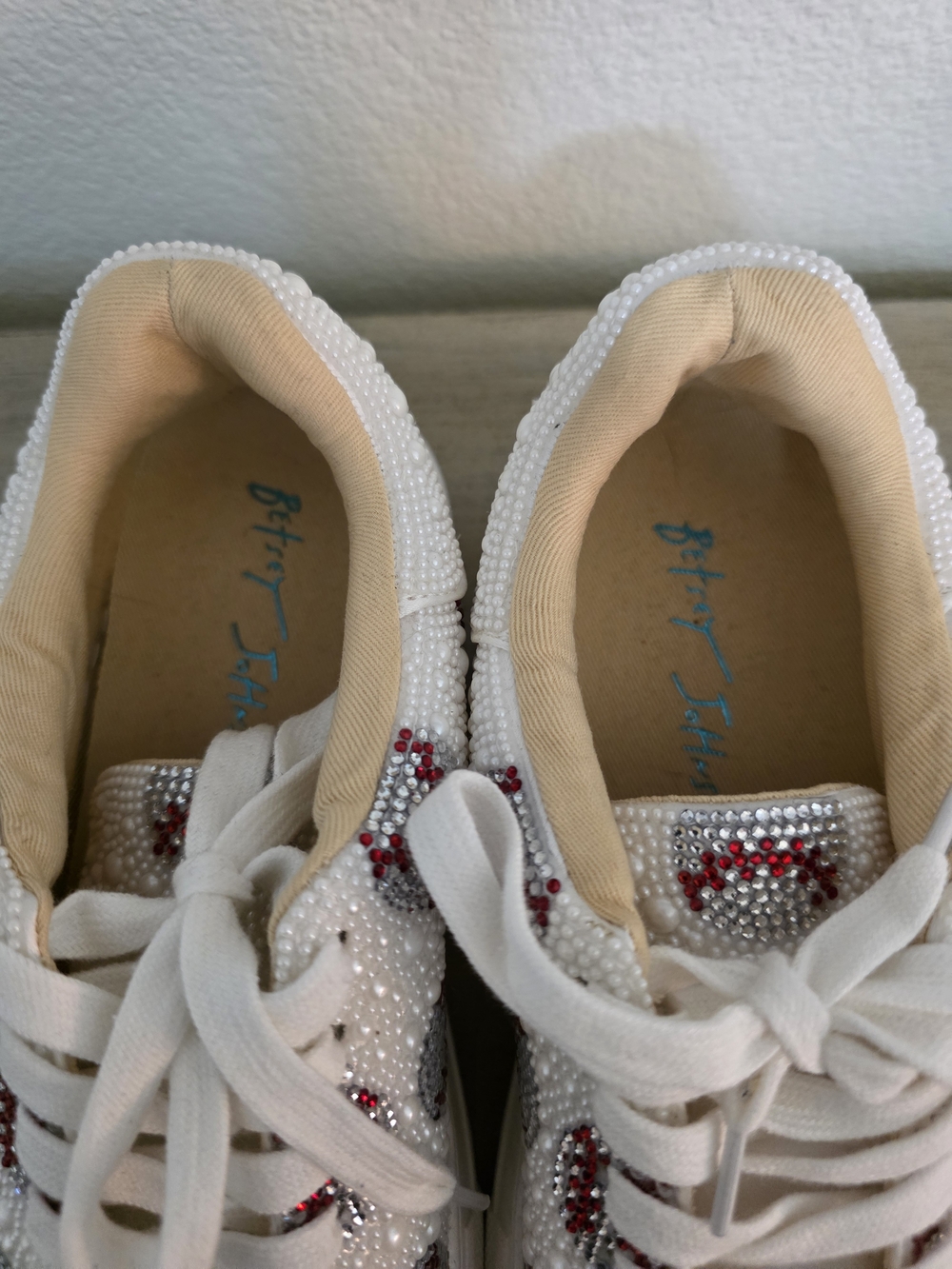 Betsey Johnson BASEBALL Women’s Embellished Pearl & Crystal White Sneakers 6 - Picture 5 of 6